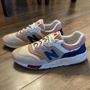 New Balance 997HSK Mens Size 10 Sneakers Suede Beige Blue
